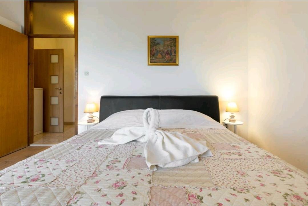 Apartments Siesta Sumartin Buitenkant foto